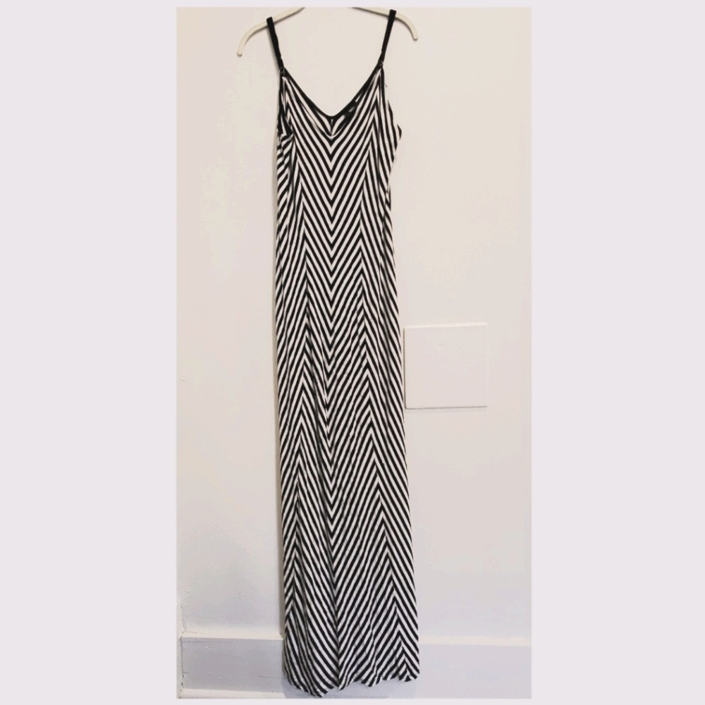 Mossimo black and white striped maxi dress